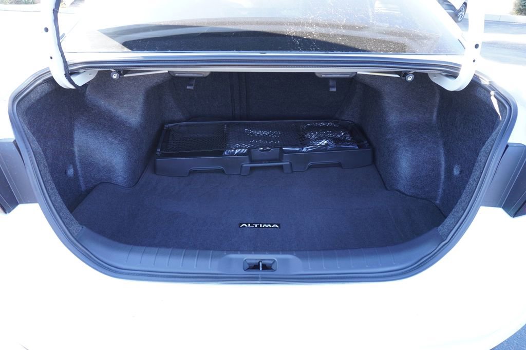 Certified 2025 Nissan Altima 2.5 SR image 8