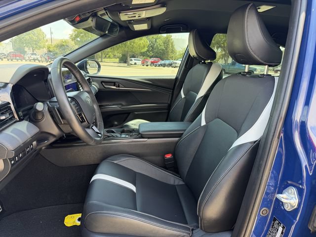 Used 2025 Toyota Camry SE w/ Convenience Package FWD image 23