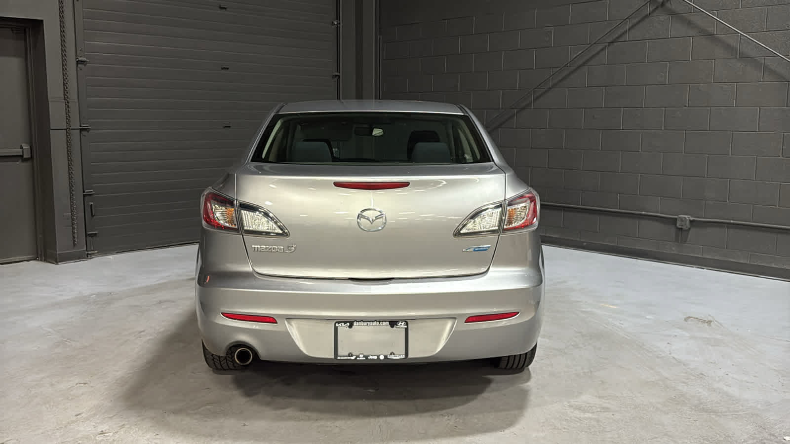Used 2013 MAZDA MAZDA3 i Touring w/ Preferred Equipment Pkg FWD image 5