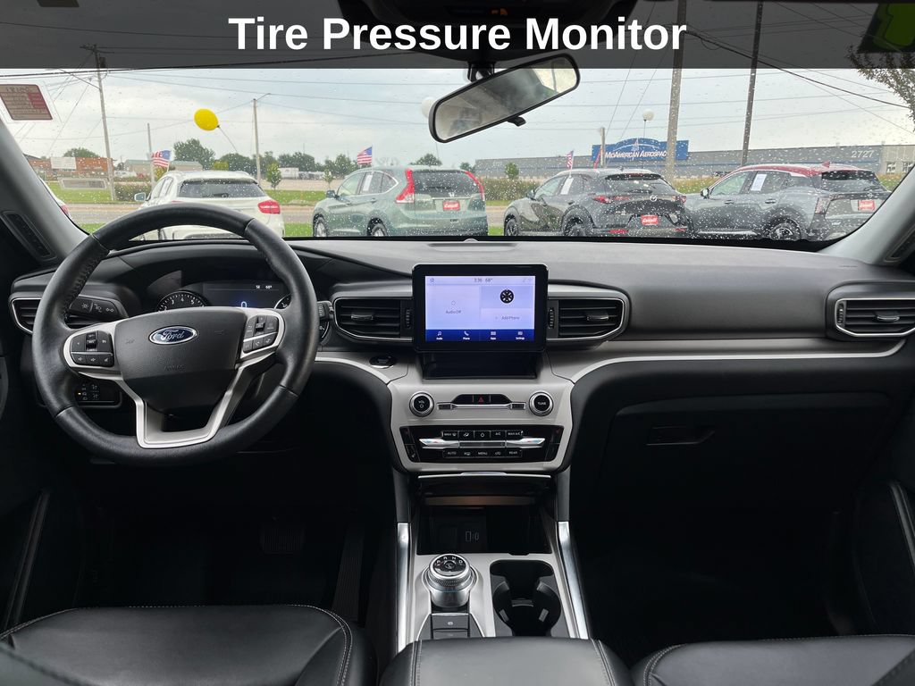 Used 2024 Ford Explorer XLT w/ Equipment Group 202A AWD/4WD image 16