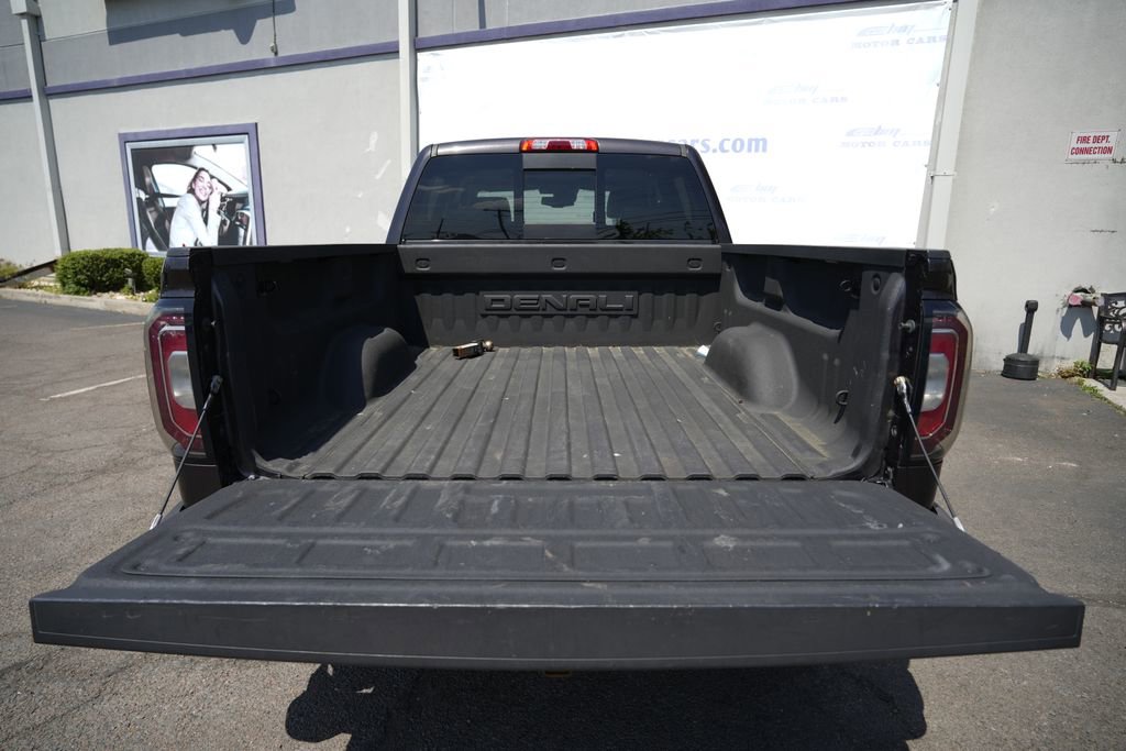 Used 2016 GMC Sierra 1500 Denali w/ Enhanced Driver Alert Package AWD/4WD image 15