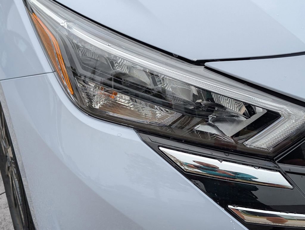 New 2025 Nissan Versa SV w/ Trunk Package image 9