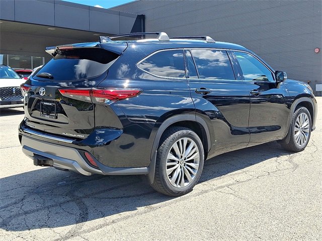 Used 2021 Toyota Highlander Platinum image 6