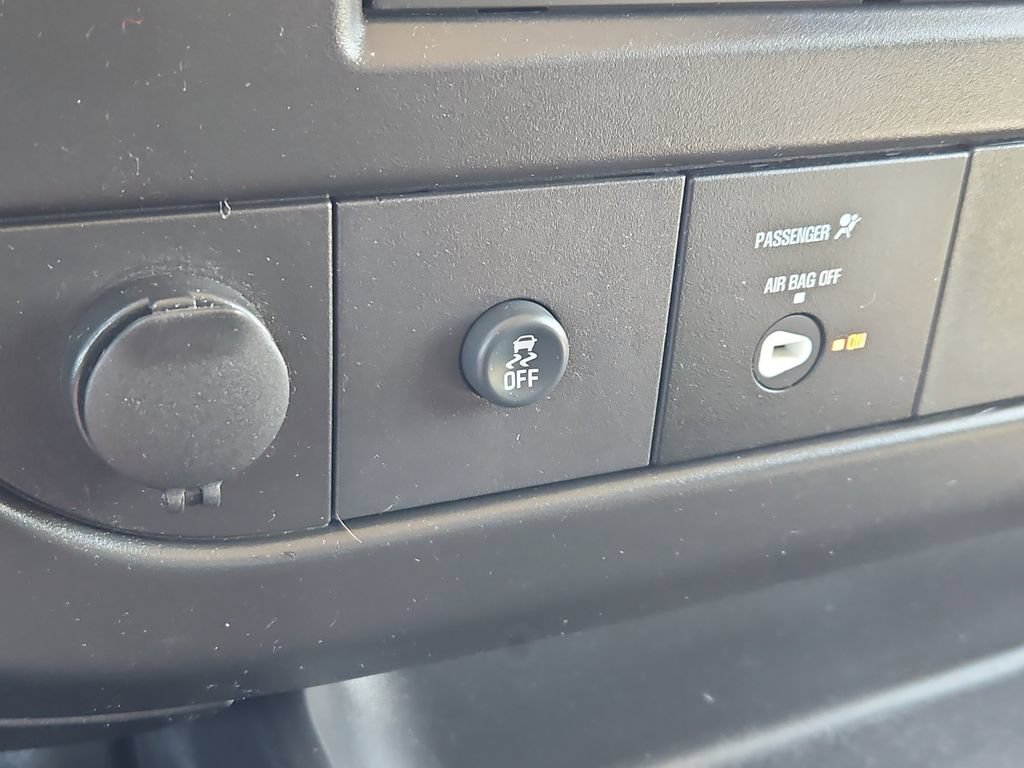 Certified 2024 Chevrolet Express 2500 w/ Driver Convenience Package RWD image 16