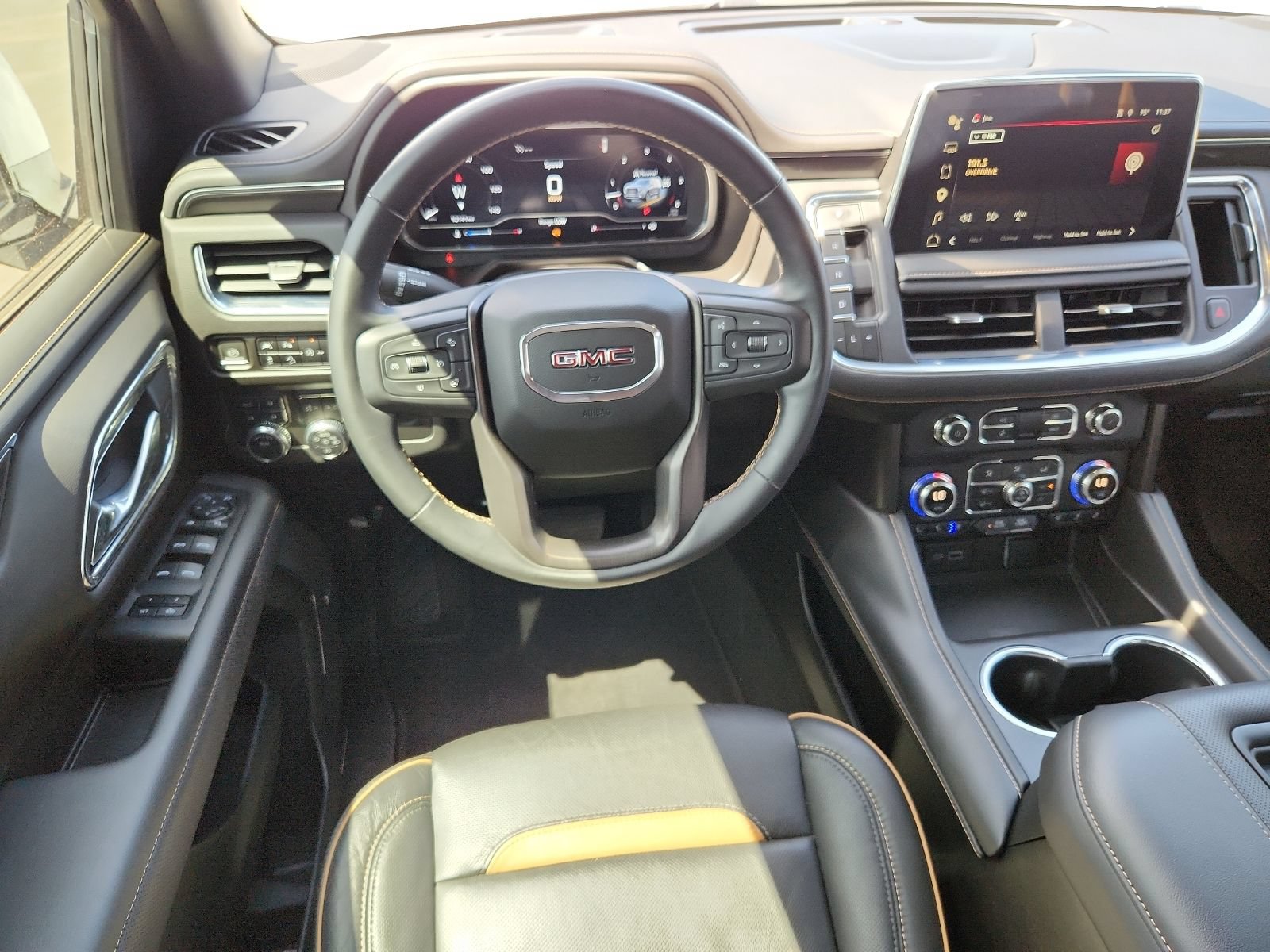 Used 2023 GMC Yukon XL AT4 AWD/4WD image 10