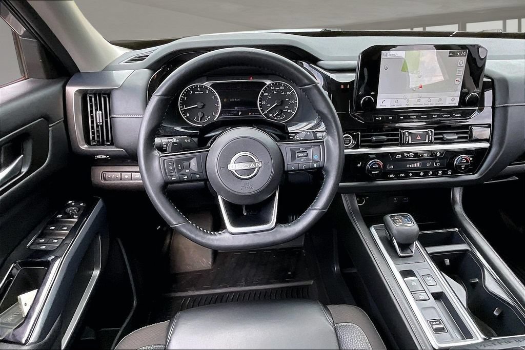 Used 2022 Nissan Pathfinder SL FWD image 8