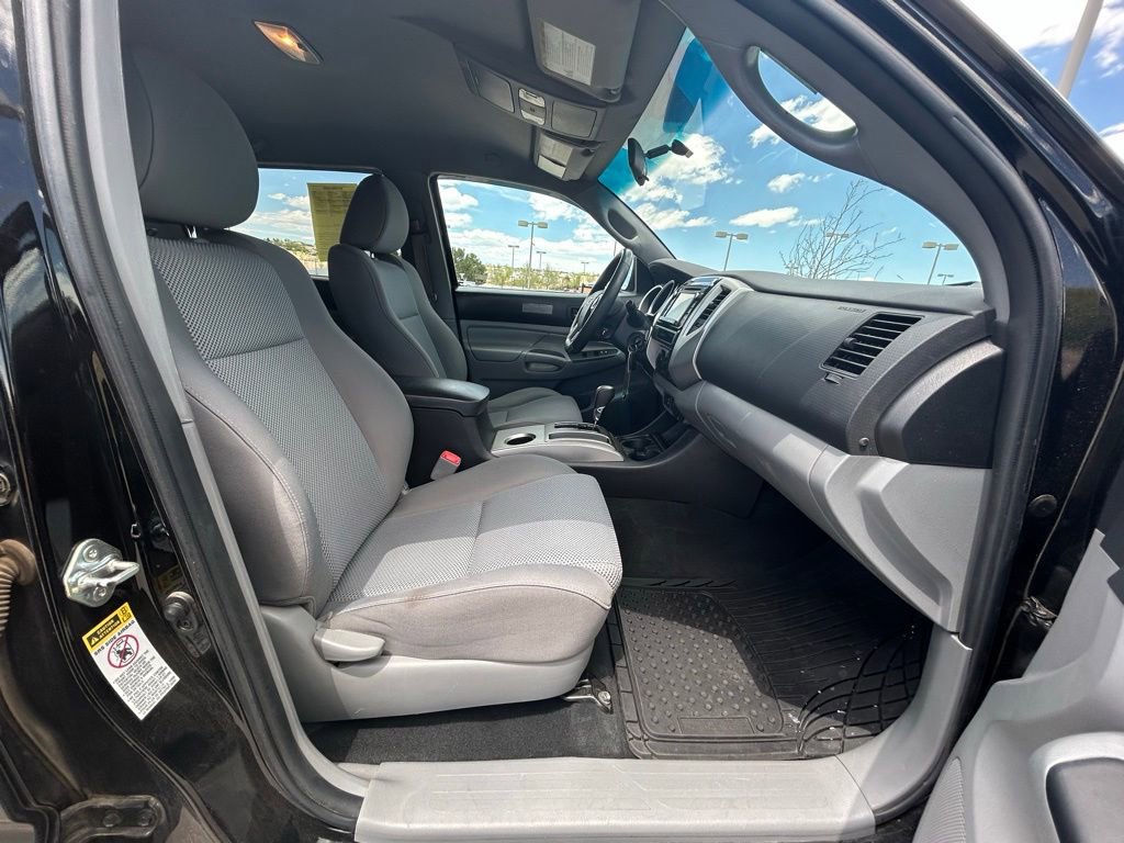 Used 2015 Toyota Tacoma 4x4 Double Cab w/ TRD Off-Road Package image 29