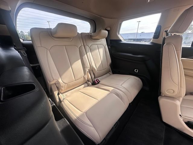 Used 2022 Jeep Grand Cherokee L Limited AWD/4WD image 32
