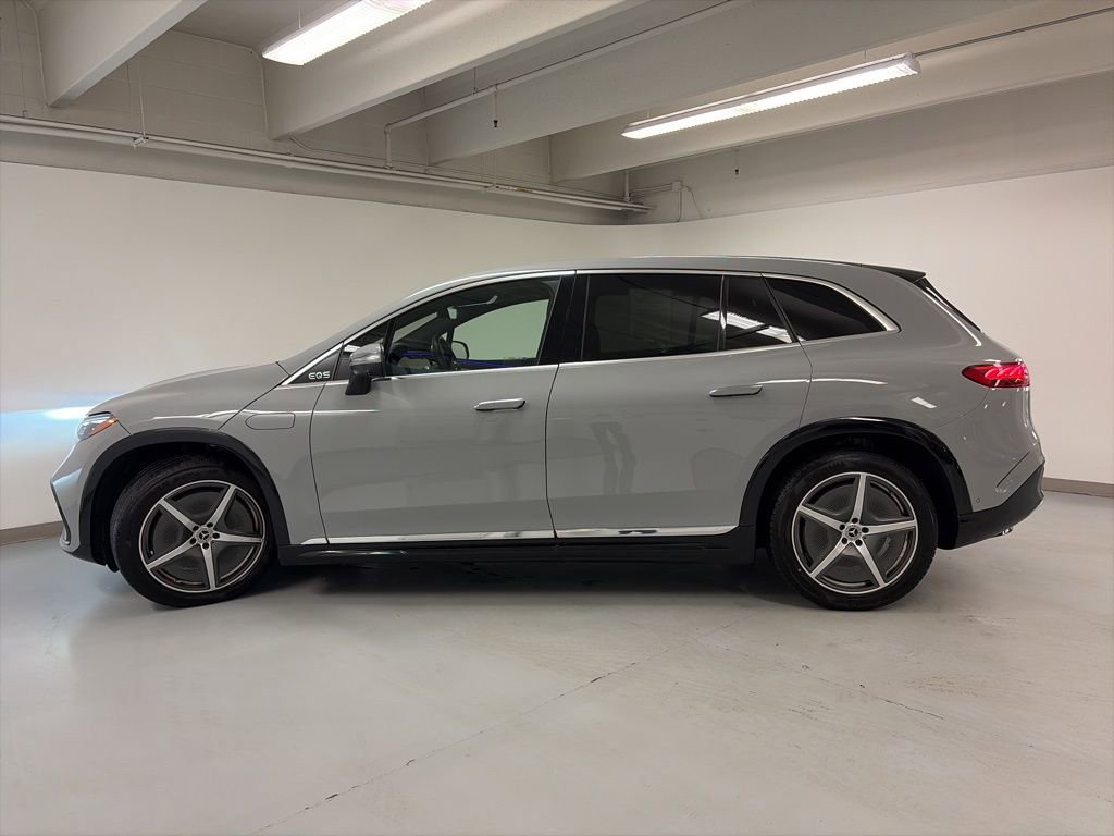 Certified 2023 Mercedes-Benz EQS 580 4MATIC SUV w/ Acoustic Comfort Package image 4