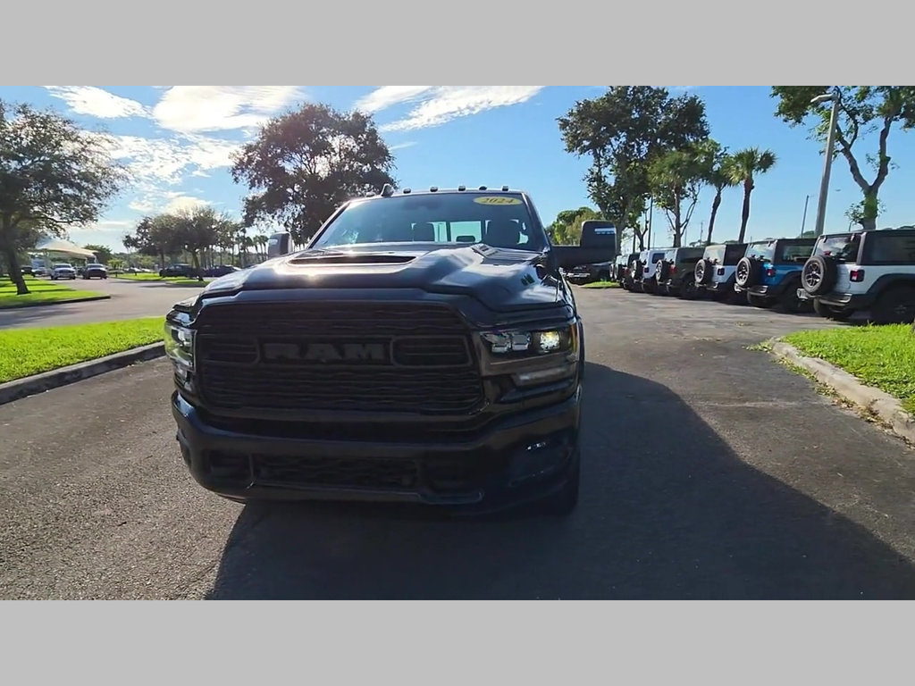 Used 2024 RAM 2500 Limited AWD/4WD image 35