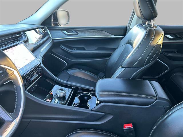 Used 2023 Jeep Grand Cherokee 30th Anniversary image 26