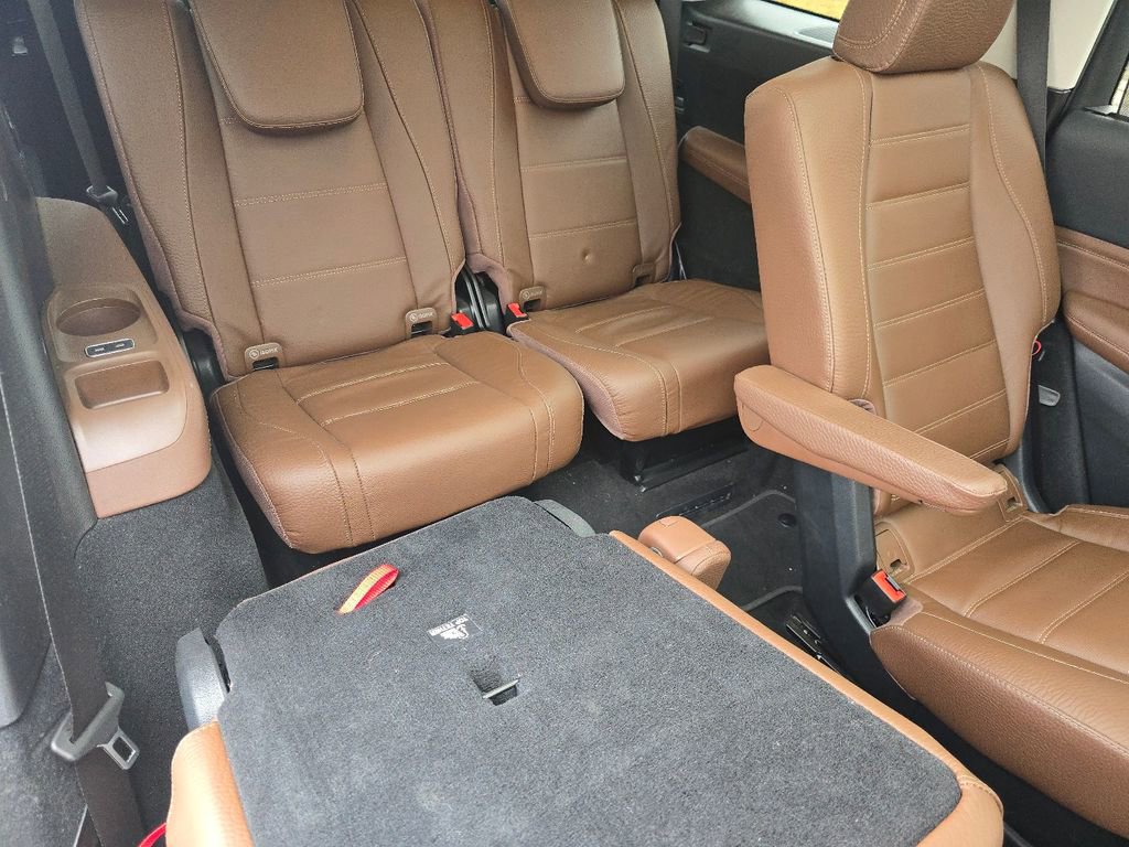 Used 2024 Mercedes-Benz GLS 580 4MATIC image 21