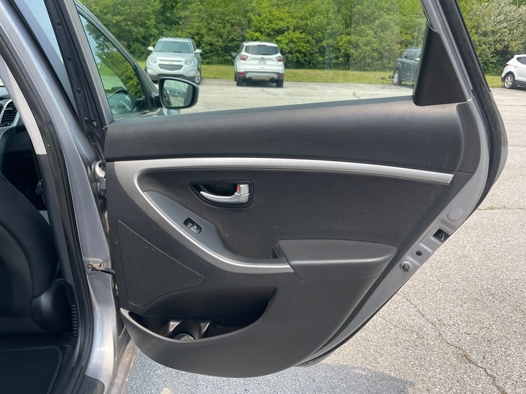 Used 2014 Hyundai Elantra GT FWD image 18