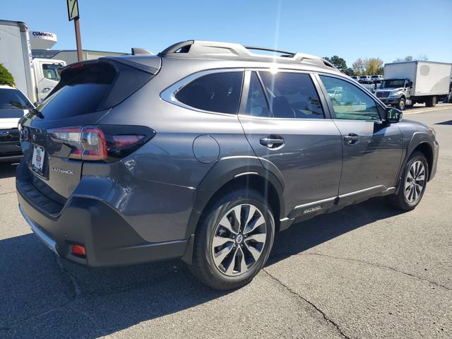 Used 2025 Subaru Outback Limited image 6