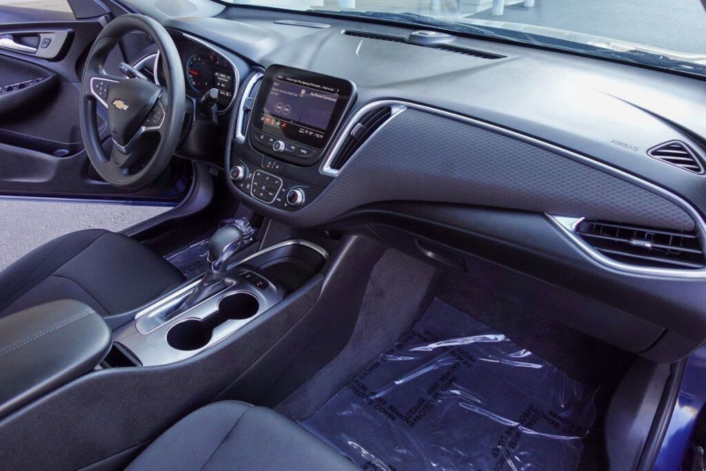 Used 2021 Chevrolet Malibu LT image 13