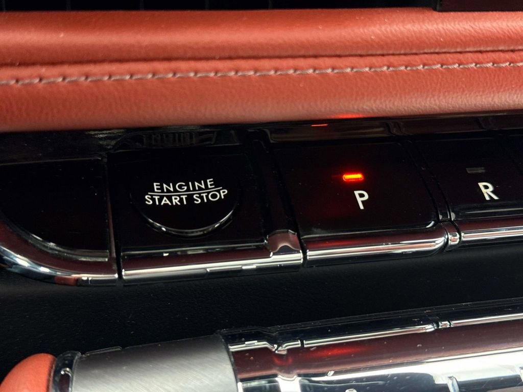 Used 2025 Lincoln Aviator Reserve w/ Illumination Package image 24