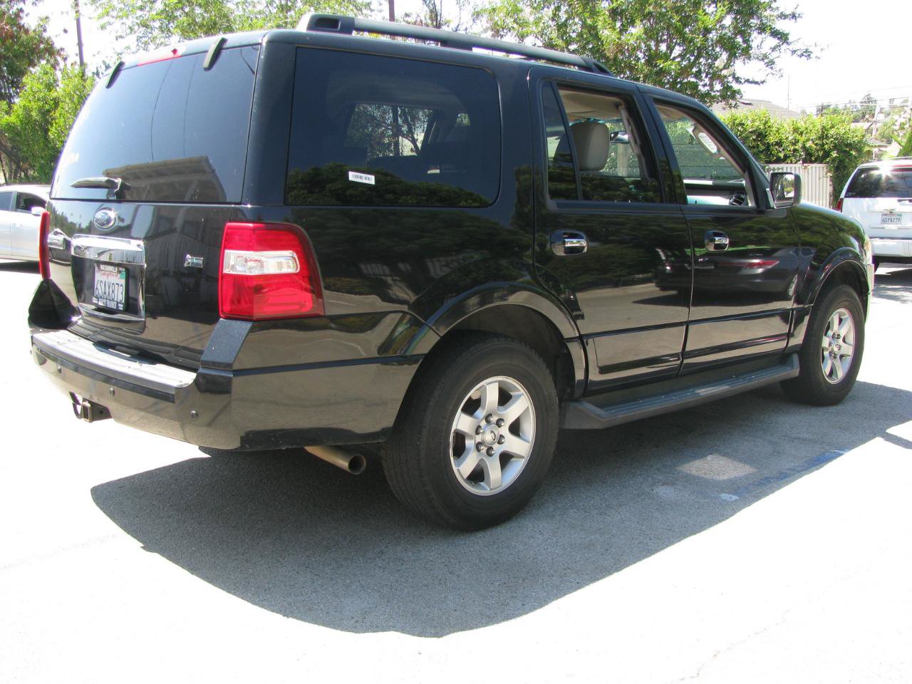 Used 2010 Ford Expedition XLT AWD/4WD image 6