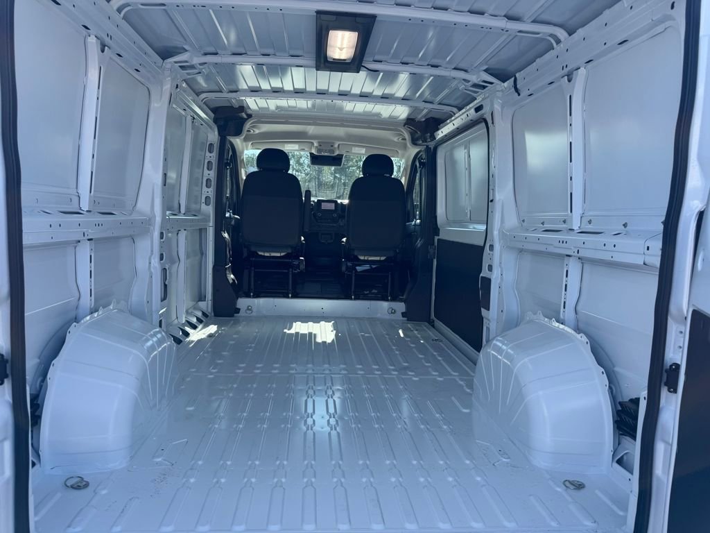 New 2026 RAM ProMaster 2500 w/ Convenience Group image 23