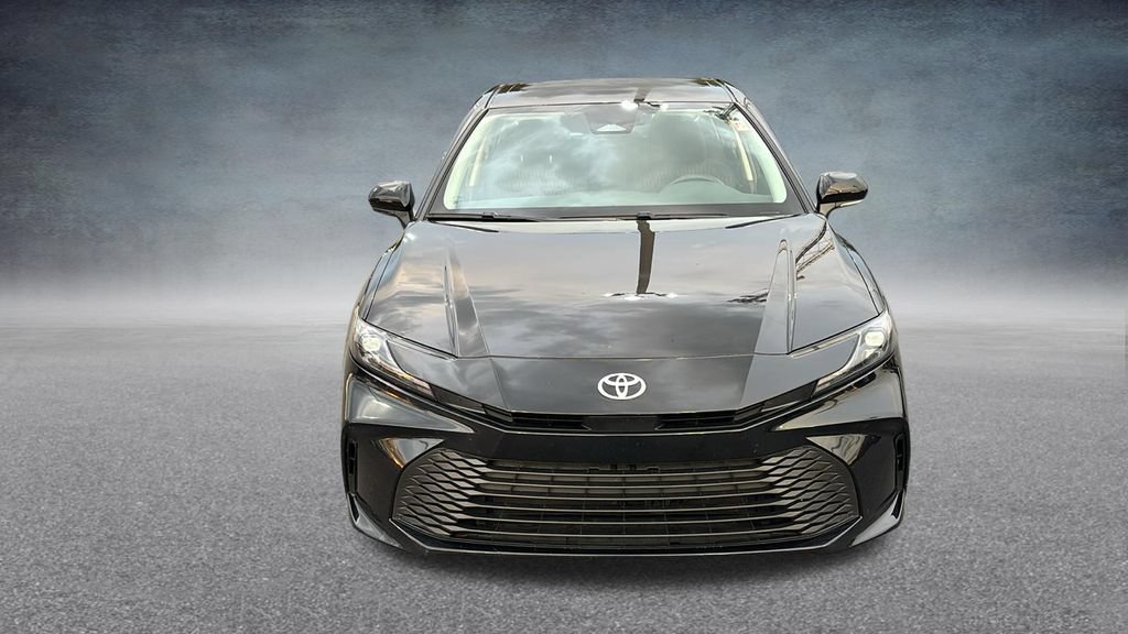 Used 2025 Toyota Camry LE FWD image 7