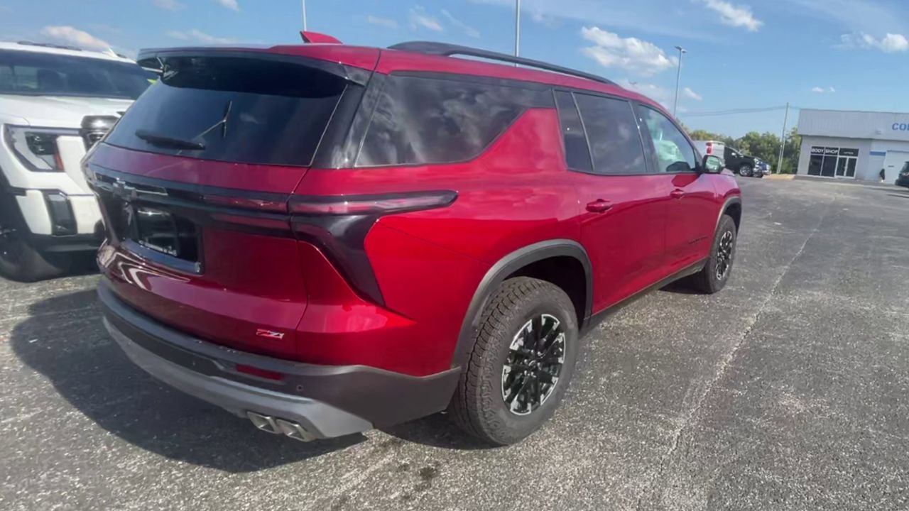 Used 2026 Chevrolet Traverse Z71 w/ Driver Confidence Package AWD/4WD image 9