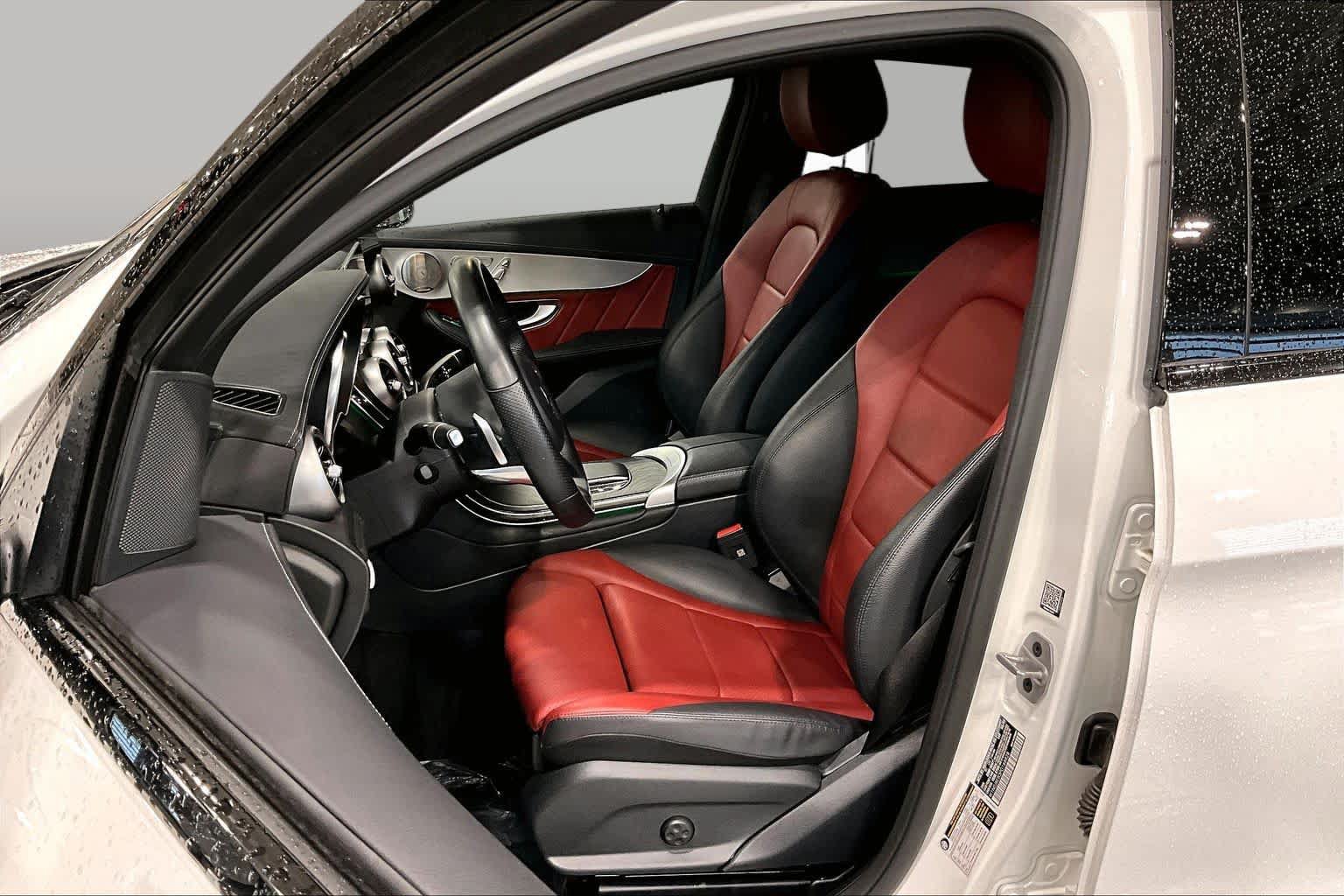 Used 2023 Mercedes-Benz GLC 300 4MATIC Coupe image 8