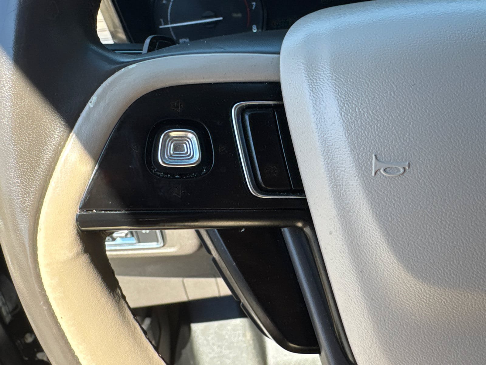 Used 2020 Lincoln Corsair FWD w/ Equipment Group 101A image 33