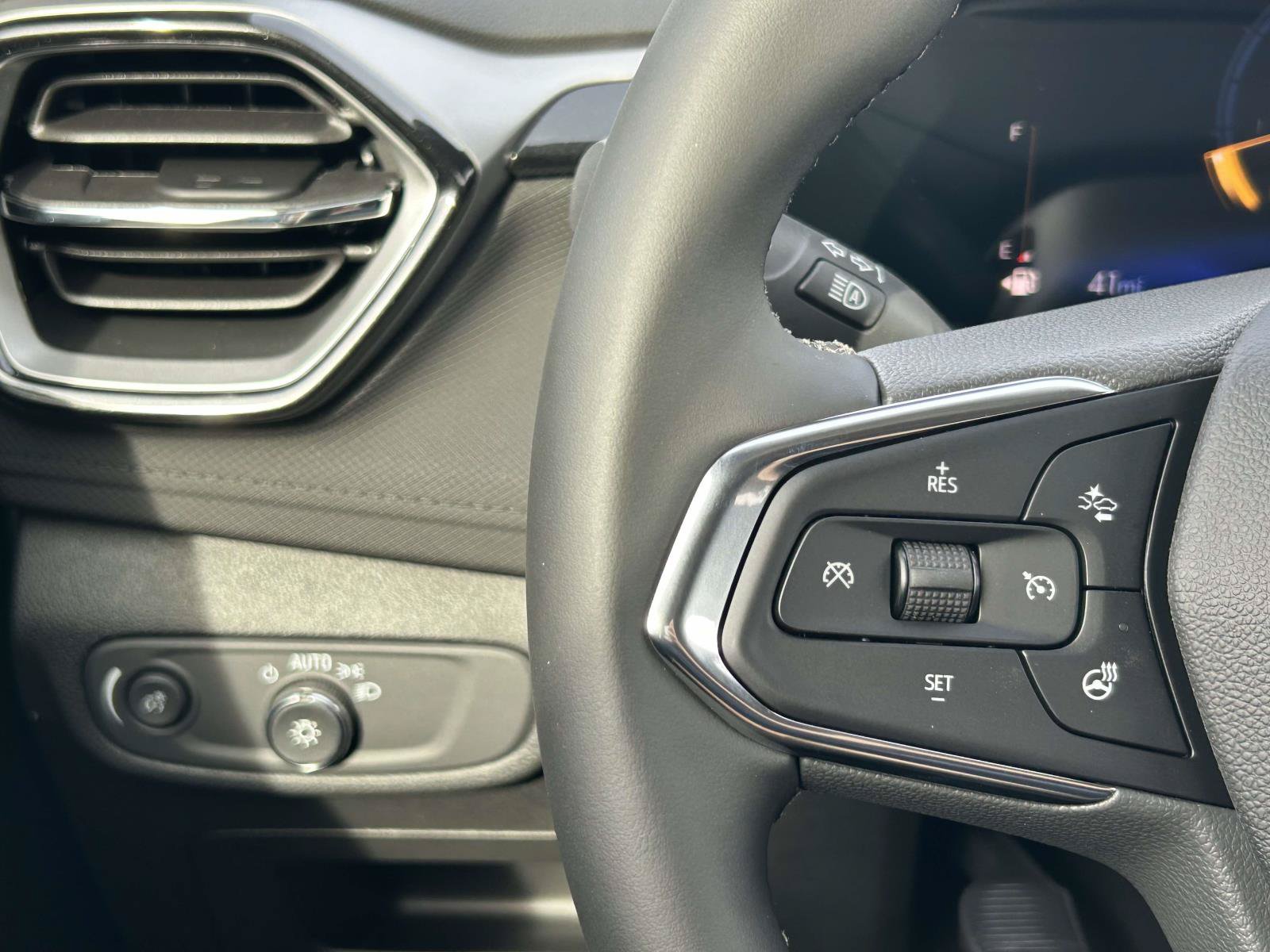 New 2026 Chevrolet TrailBlazer LT w/ Convenience Package FWD image 20