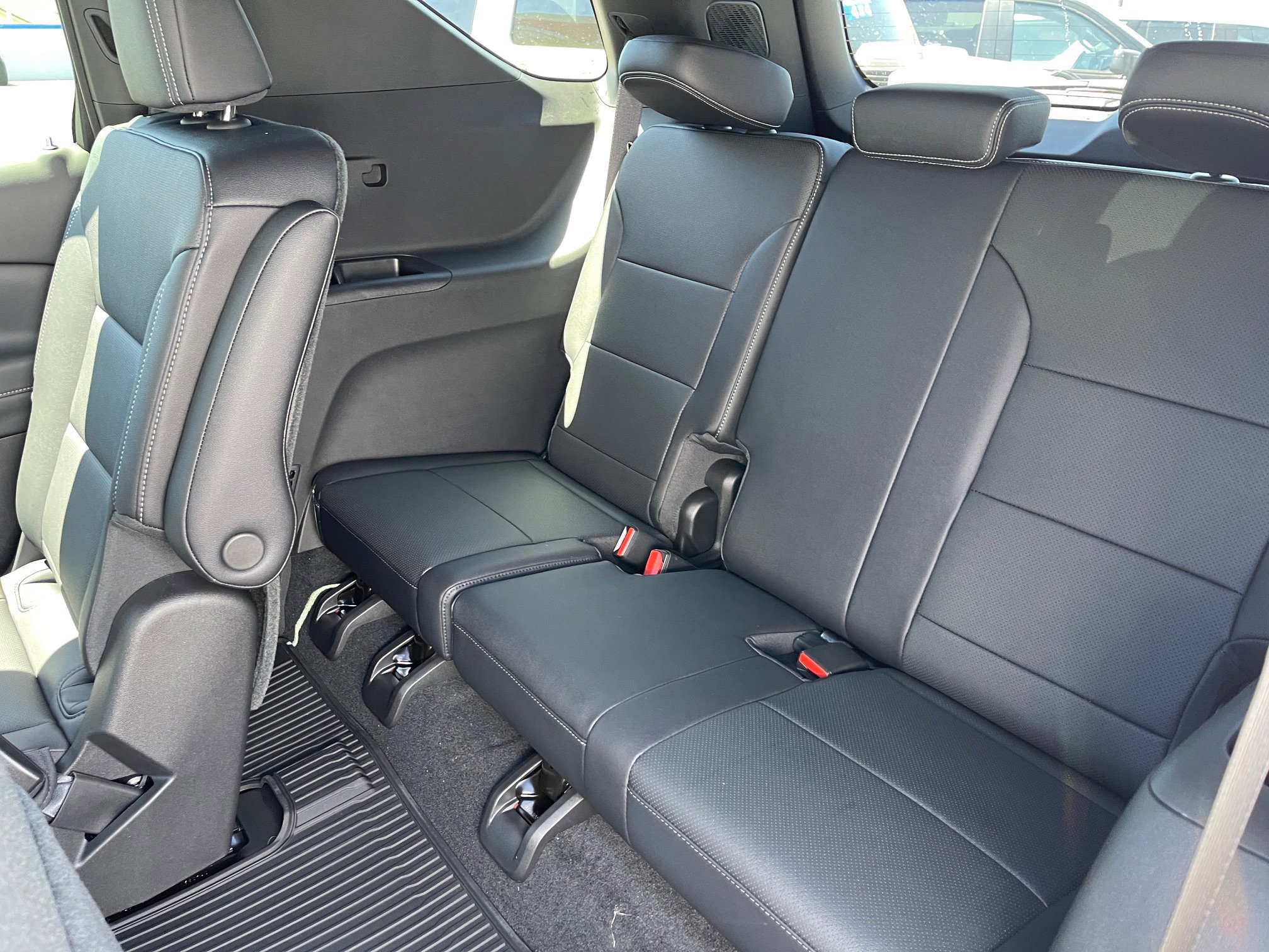New 2025 Chevrolet Traverse LT w/ LPO, Floor Liner Package image 13