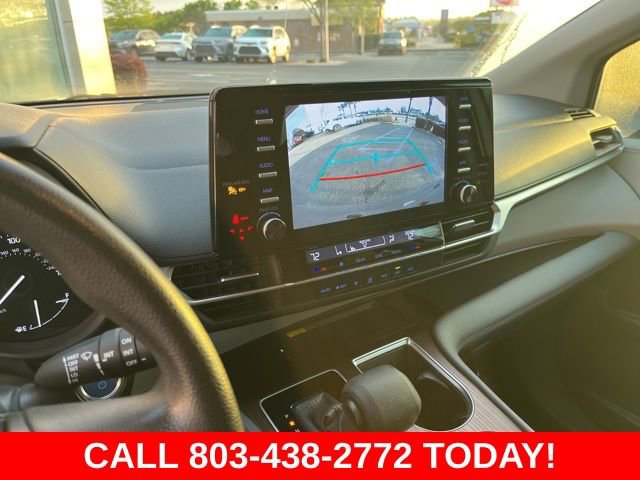 Used 2022 Toyota Sienna LE w/ LE Plus Package image 24