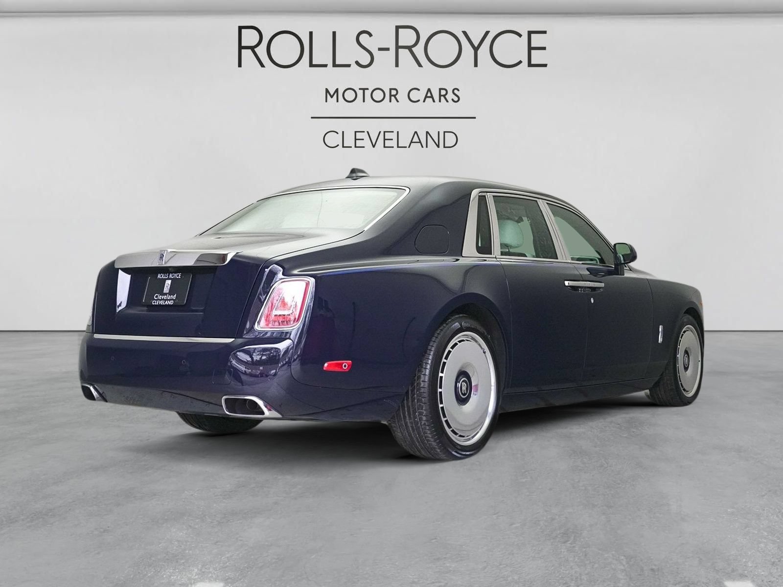New 2026 Rolls-Royce Phantom Sedan RWD image 55