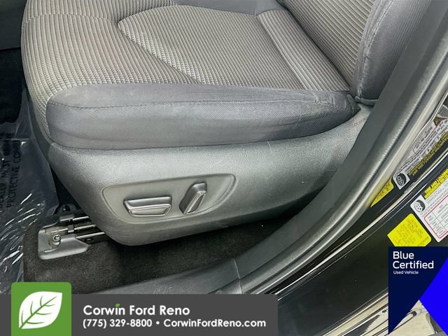 Used 2022 Toyota Highlander LE AWD/4WD image 21