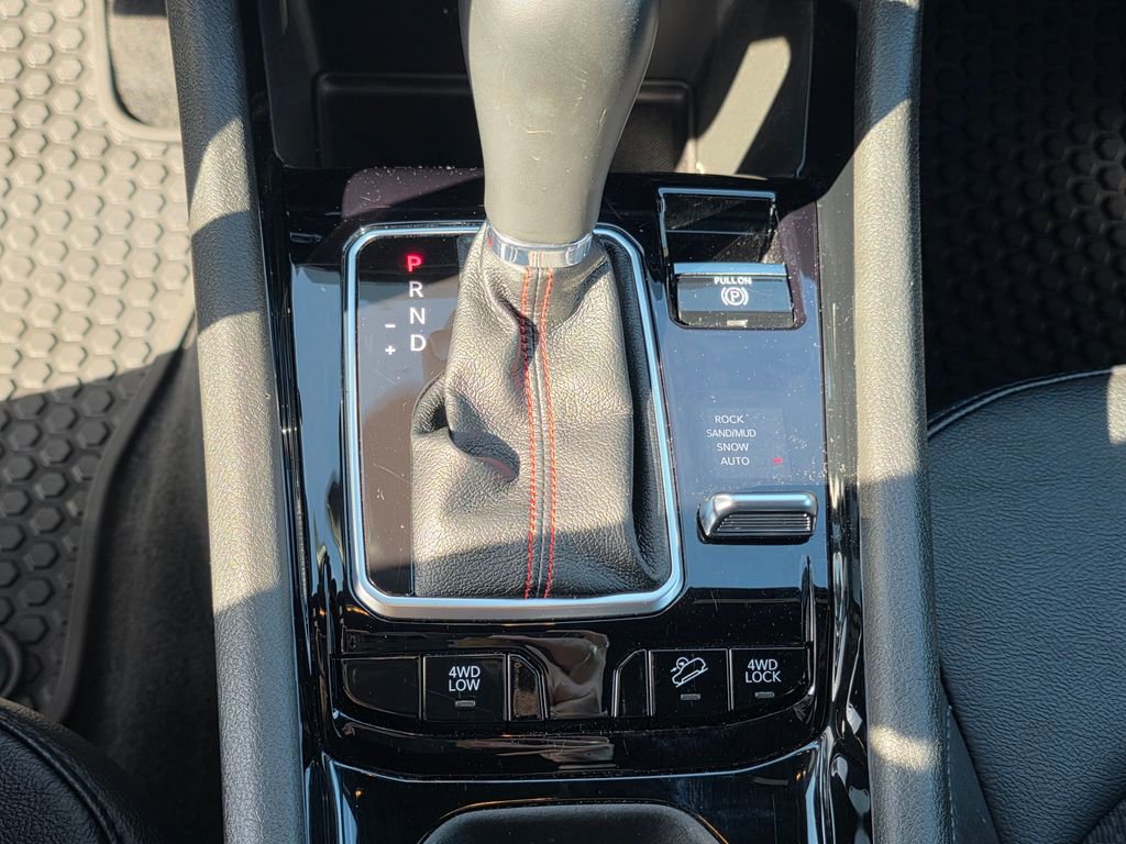 Used 2025 Jeep Compass Trailhawk image 25