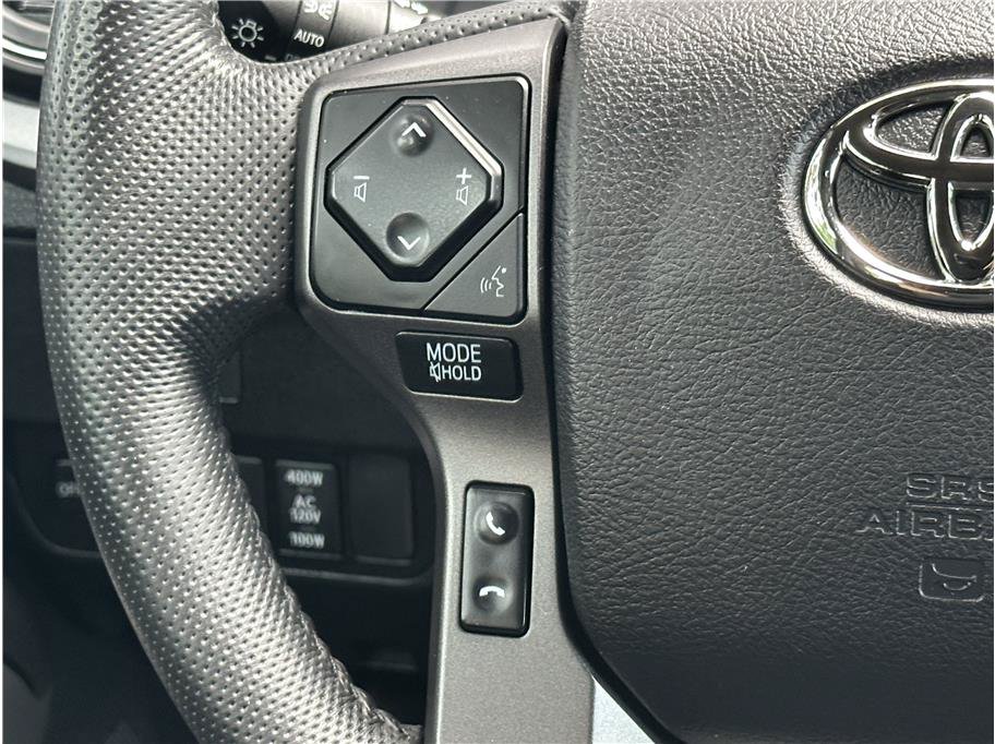 Used 2022 Toyota Tacoma TRD Sport w/ Technology Package AWD/4WD image 21