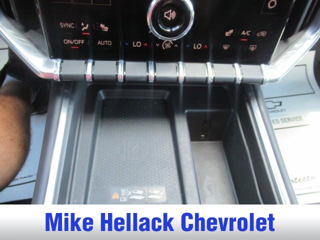 Used 2025 GMC Acadia Elevation FWD image 32