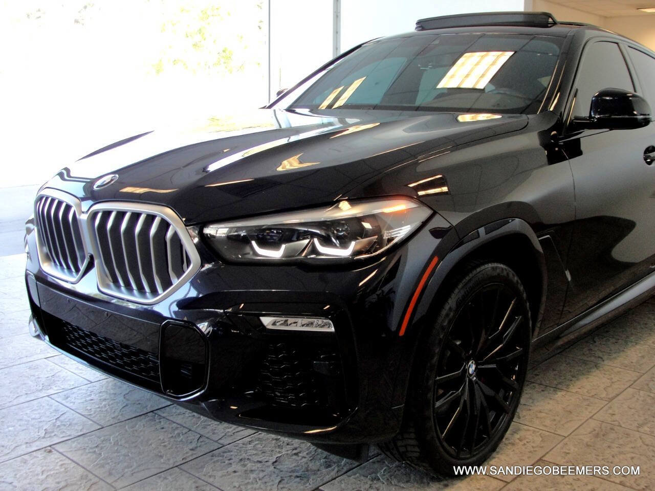Used 2021 BMW X6 xDrive40i w/ M Sport Package AWD/4WD image 28