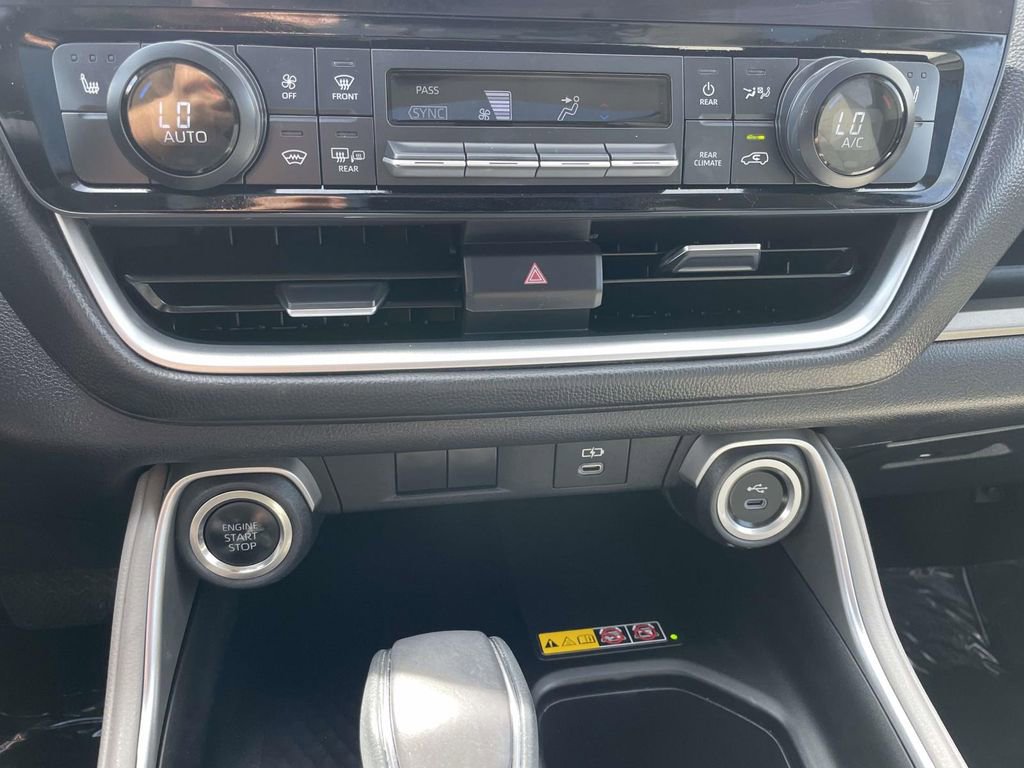 Used 2025 Toyota Grand Highlander FWD image 43