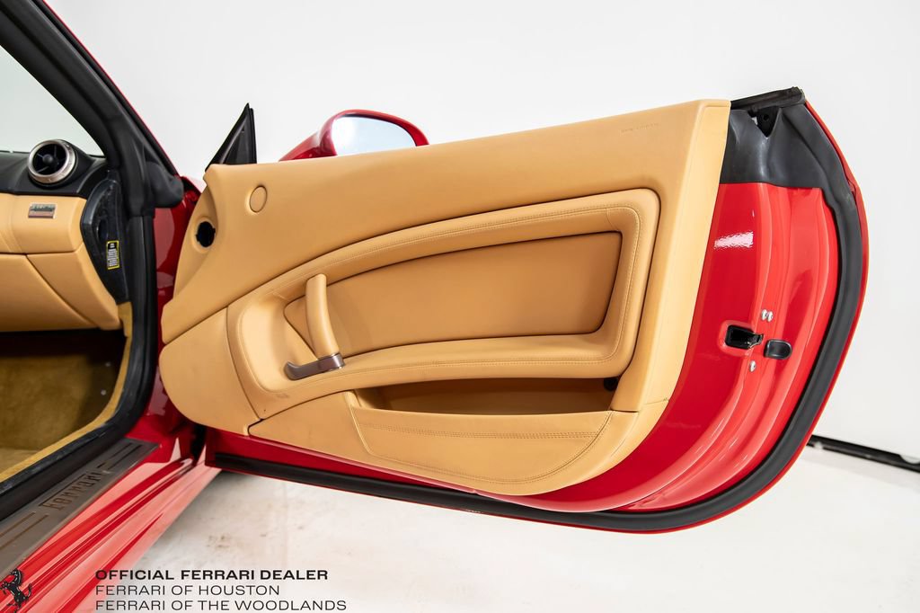 Used 2010 Ferrari California RWD image 25