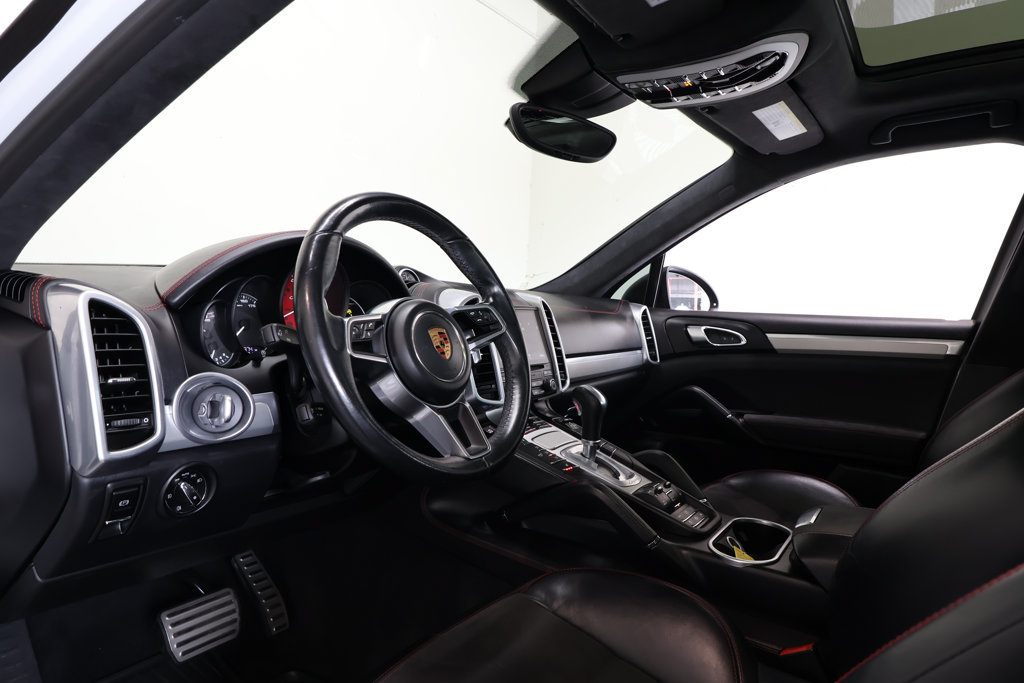 Used 2017 Porsche Cayenne GTS AWD/4WD image 18