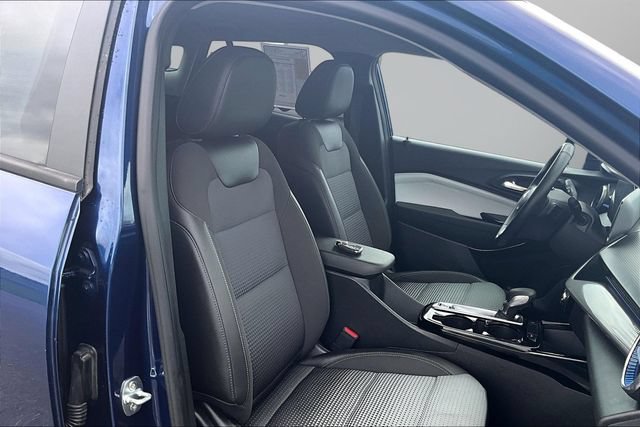 Used 2024 Chevrolet Trax LT w/ Driver Confidence Package FWD image 7