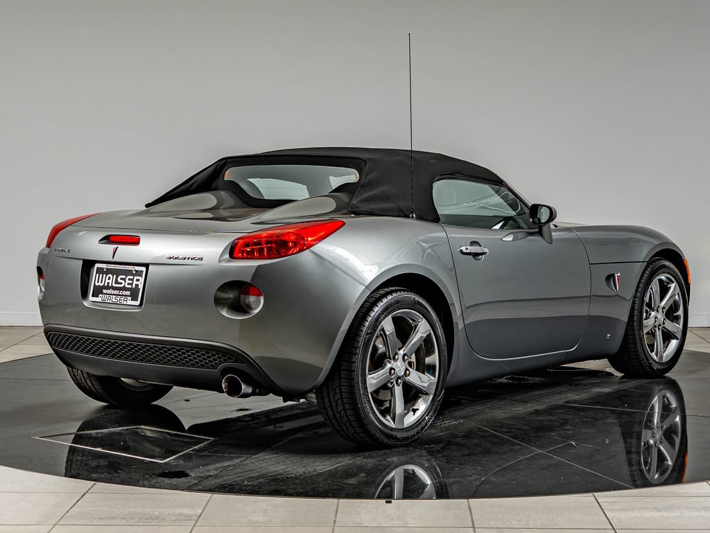 Used 2006 Pontiac Solstice Convertible w/ Premium Package RWD image 6