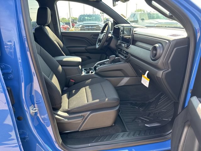New 2026 Chevrolet Colorado Trail Boss w/ Off-Road Front Bumper Package AWD/4WD image 27