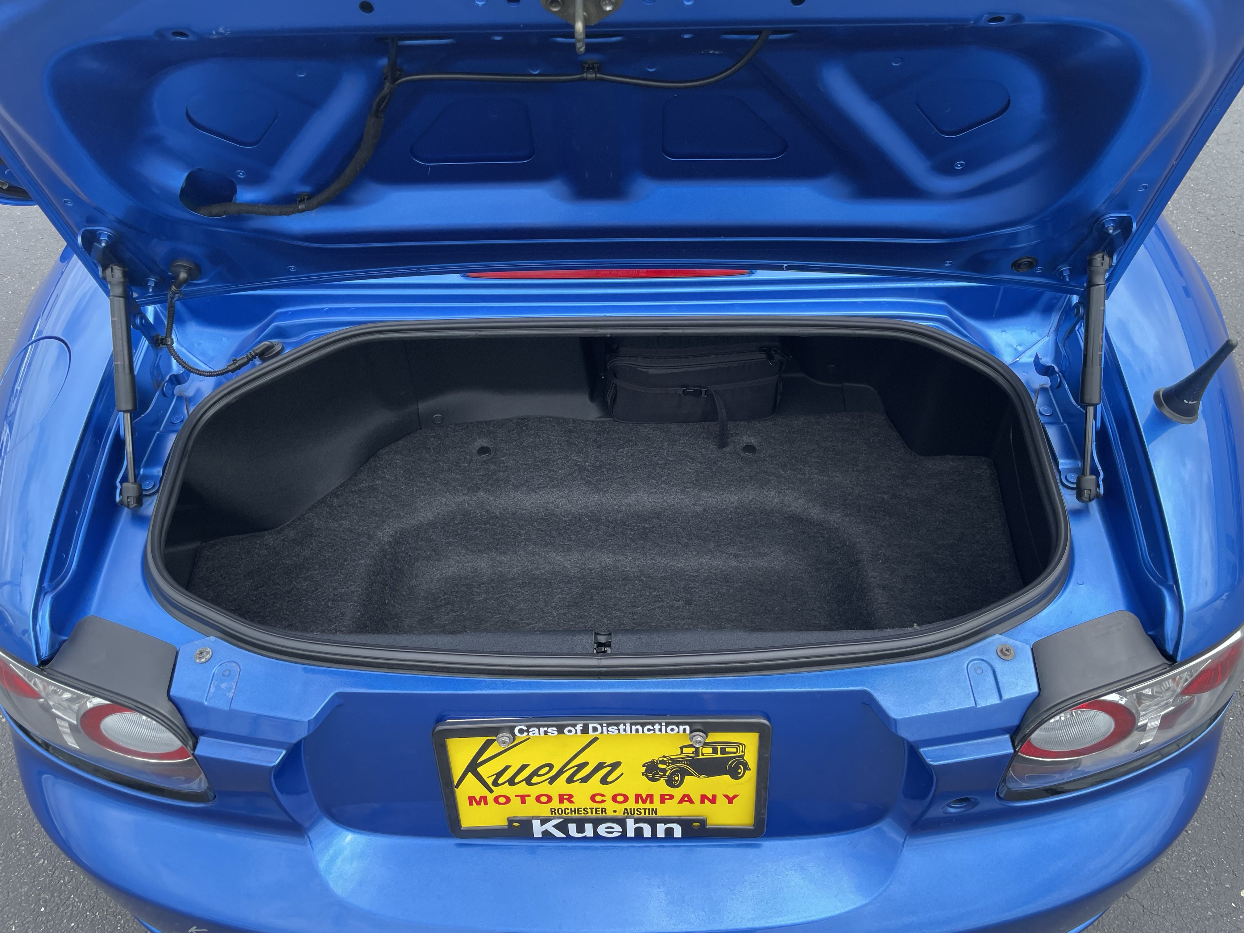 Used 2006 MAZDA MX-5 Miata Sport w/ Appearance Pkg RWD image 10