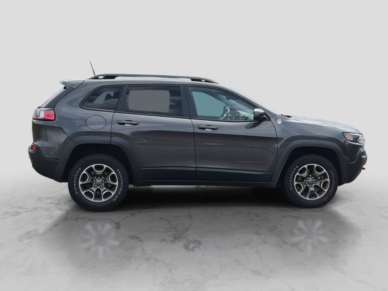 Used 2020 Jeep Cherokee Trailhawk w/ Cold Weather Group AWD/4WD image 9
