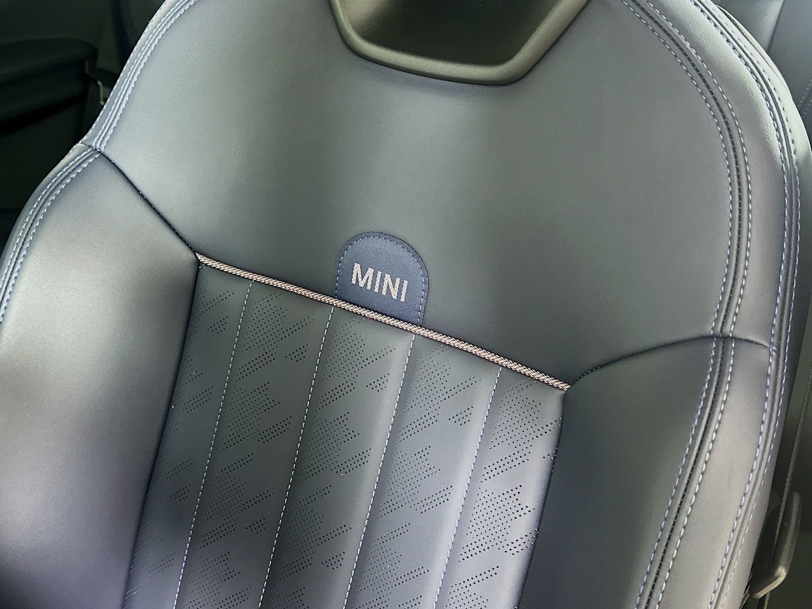 Used 2025 MINI Cooper S FWD image 36