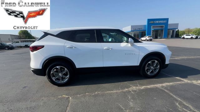 Used 2023 Chevrolet Blazer LT image 9