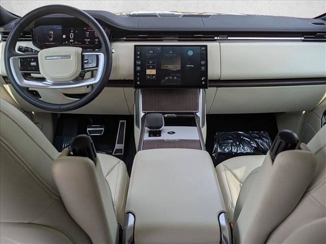 Certified 2025 Land Rover Range Rover SE AWD/4WD image 19