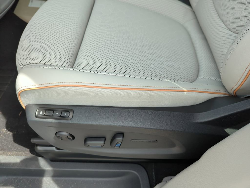 New 2025 Volkswagen ID. Buzz Pro S Plus image 27