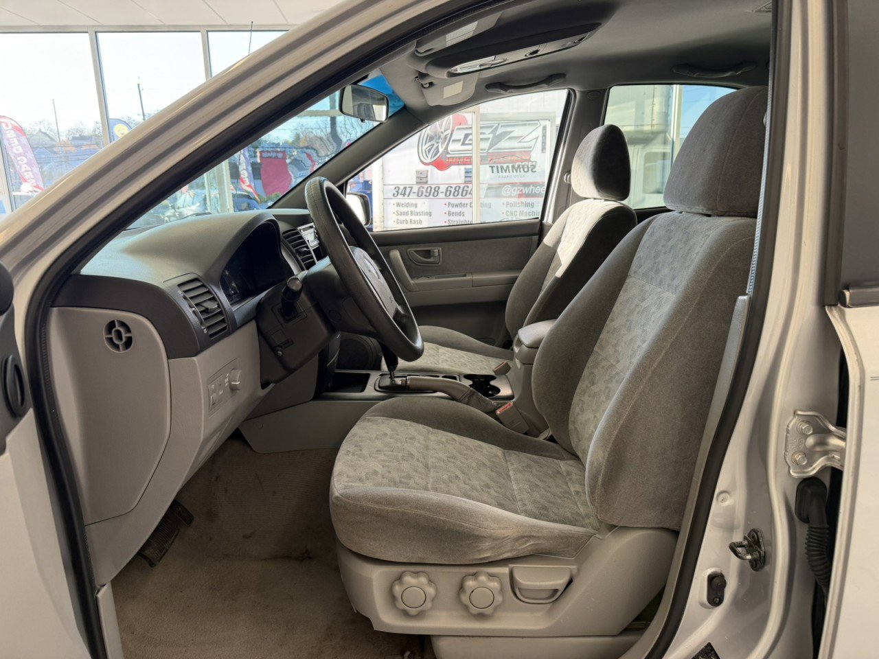 Used 2006 Kia Sorento LX image 18