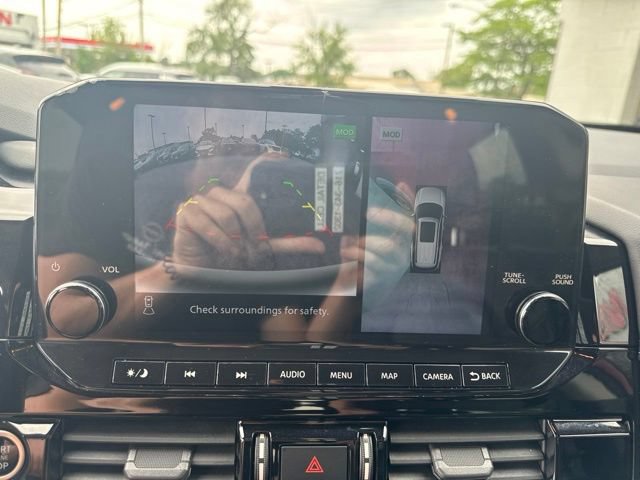 Used 2022 Nissan Pathfinder SL w/ SL Premium Package AWD/4WD image 16