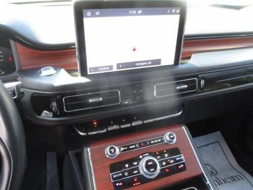 Used 2023 Lincoln Aviator Reserve image 9